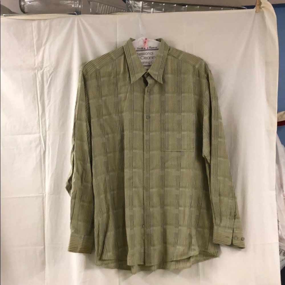 Jhane Barnes men’s dress shirt